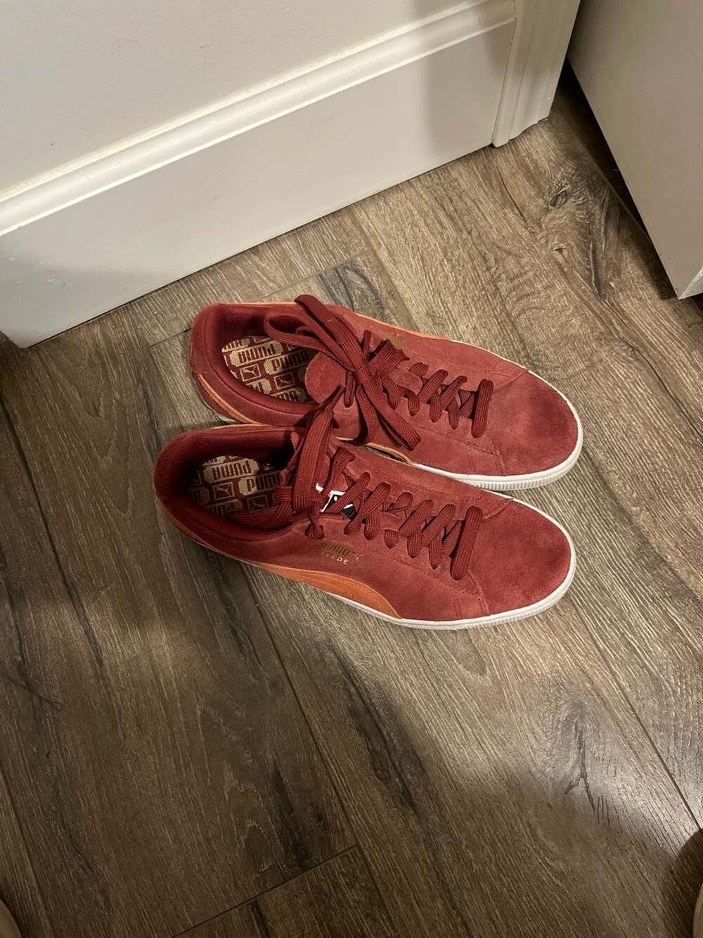 PUMA Suede Classic Sneaker in Rio Red and Spiced Coral size 7